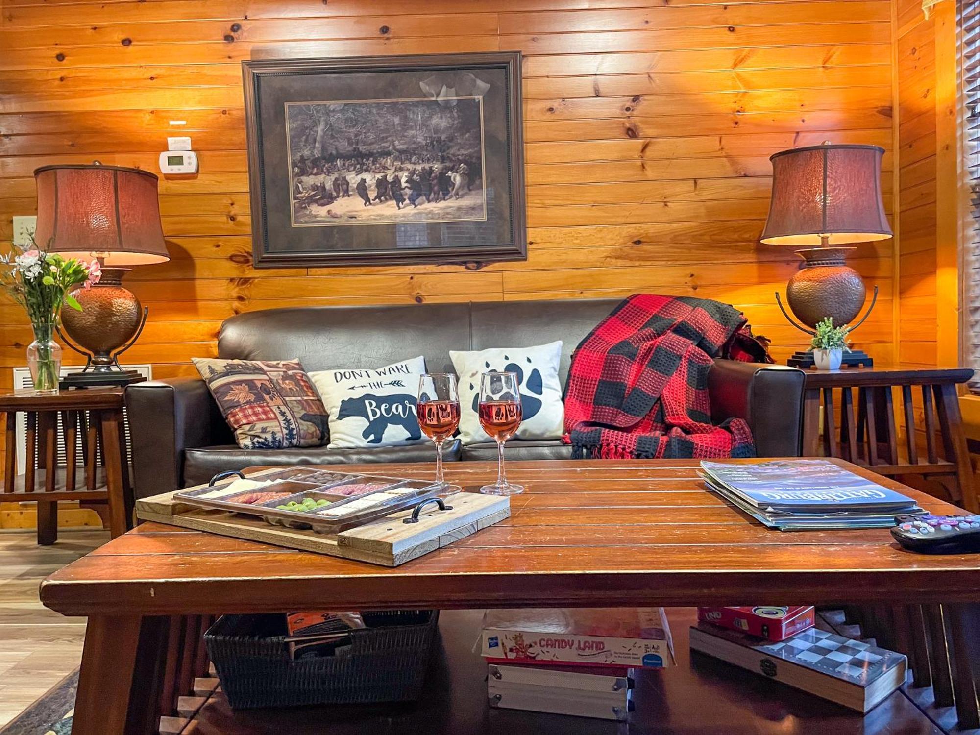 Spacious Resort Log Cabin, Easy Drive, Hot Tub, Arcade Gameroom, Mountain Vibe Gatlinburg Exterior foto